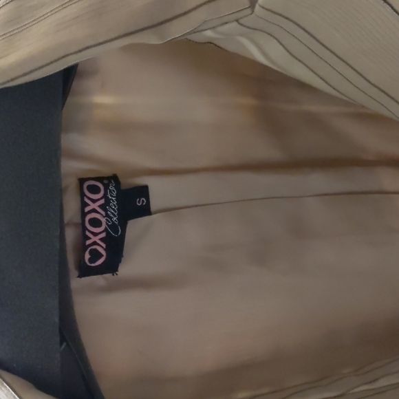 Blazer - Picture 3 of 3